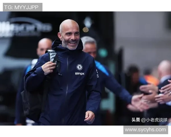 马丁内斯的传奇旅程：从足球新星到世界顶级教练的蜕变与成就